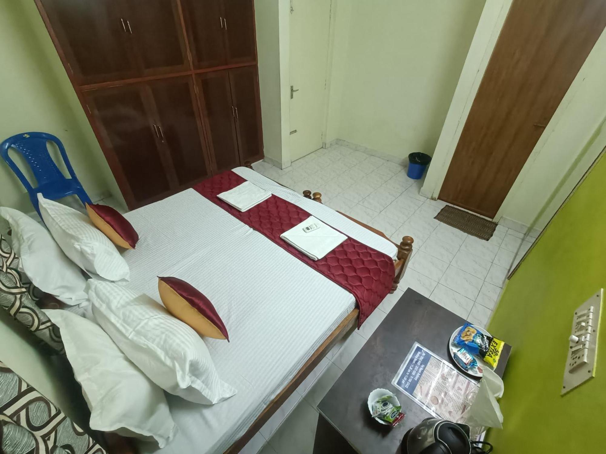 Trendz Service Apartment *
